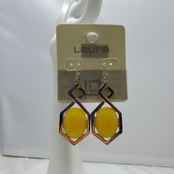 2 for $21 Laura Canada gold with yellow crystal drop earring - Picture 2 of 3